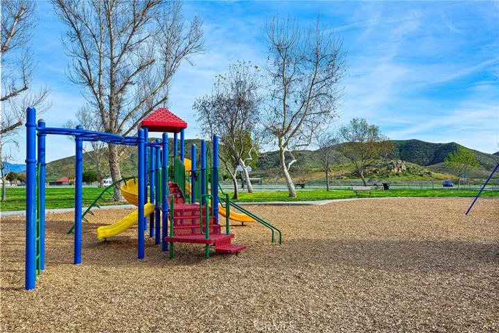 4430 Hollyvale Lane, Hemet, California 92545