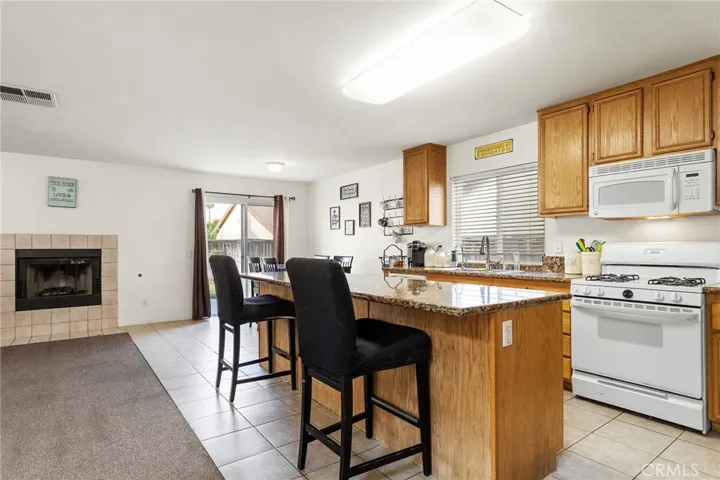 4430 Hollyvale Lane, Hemet, California 92545