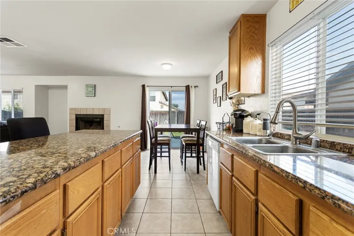 4430 Hollyvale Lane, Hemet, California 92545