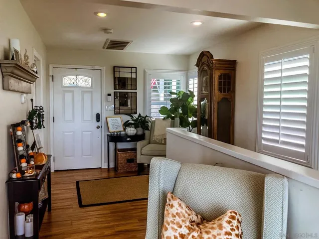 4572 Westview Dr, La Mesa, California 91941