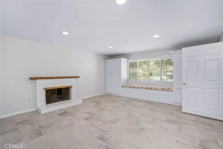 1334 N 1st Avenue, Upland, California 91786