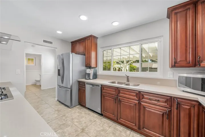 1334 N 1st Avenue, Upland, California 91786