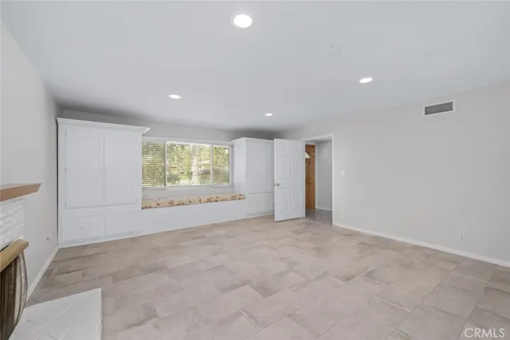 1334 N 1st Avenue, Upland, California 91786