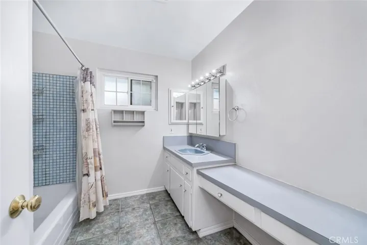 1334 N 1st Avenue, Upland, California 91786