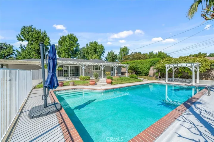1334 N 1st Avenue, Upland, California 91786