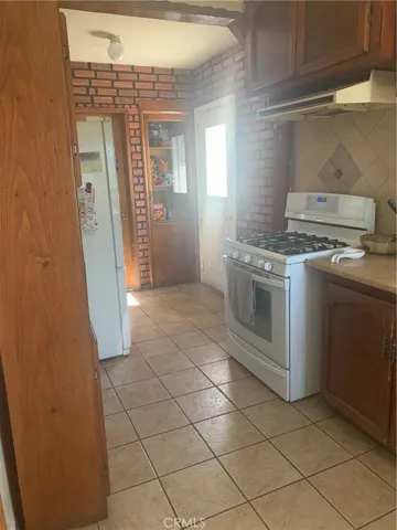 10328 S Burl Avenue, Inglewood, California 90304