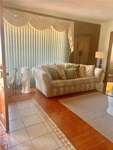 10328 S Burl Avenue, Inglewood, California 90304