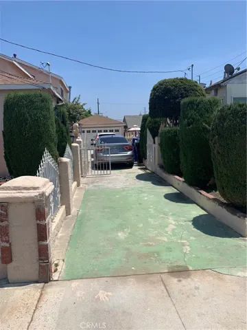 10328 S Burl Avenue, Inglewood, California 90304