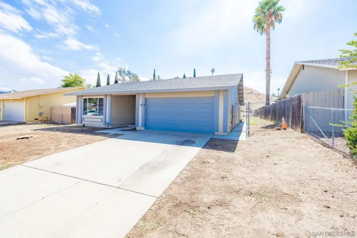7471 Black Oak Rd, San Diego, California 92114