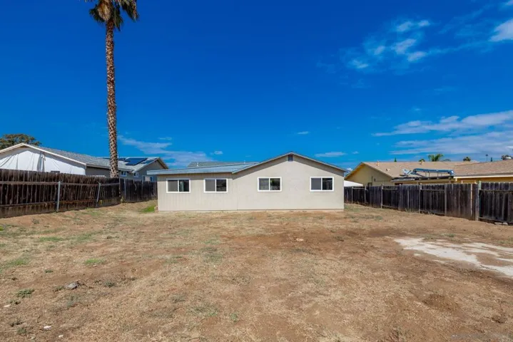 7471 Black Oak Rd, San Diego, California 92114