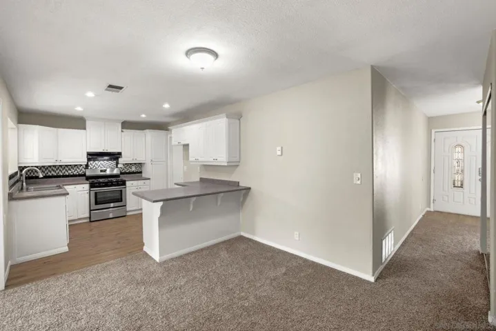 7471 Black Oak Rd, San Diego, California 92114