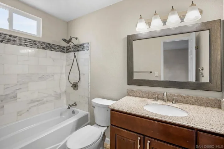 7471 Black Oak Rd, San Diego, California 92114