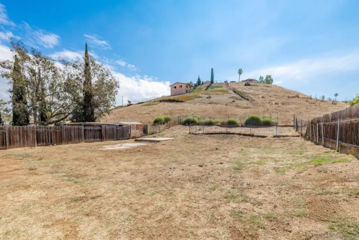 7471 Black Oak Rd, San Diego, California 92114