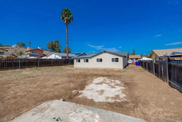 7471 Black Oak Rd, San Diego, California 92114