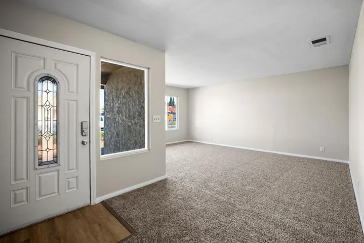 7471 Black Oak Rd, San Diego, California 92114