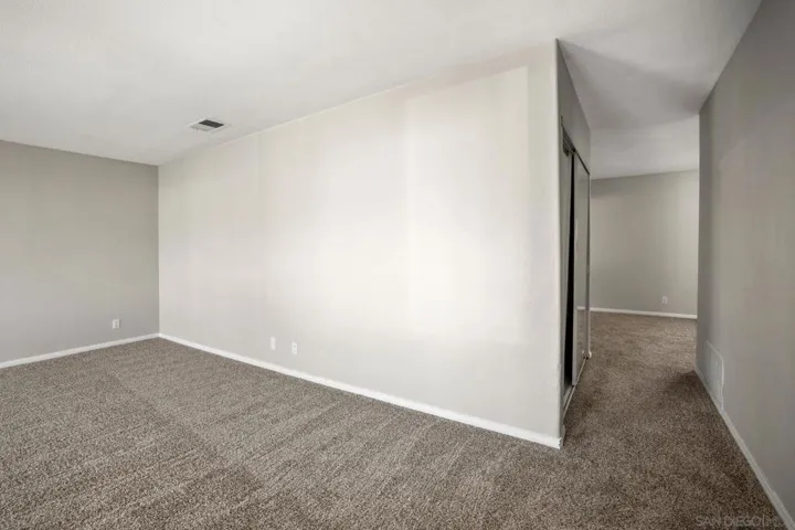 7471 Black Oak Rd, San Diego, California 92114