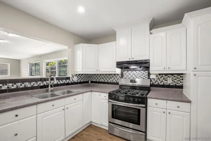 7471 Black Oak Rd, San Diego, California 92114