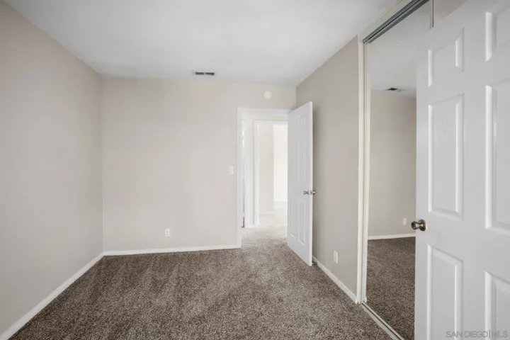 7471 Black Oak Rd, San Diego, California 92114