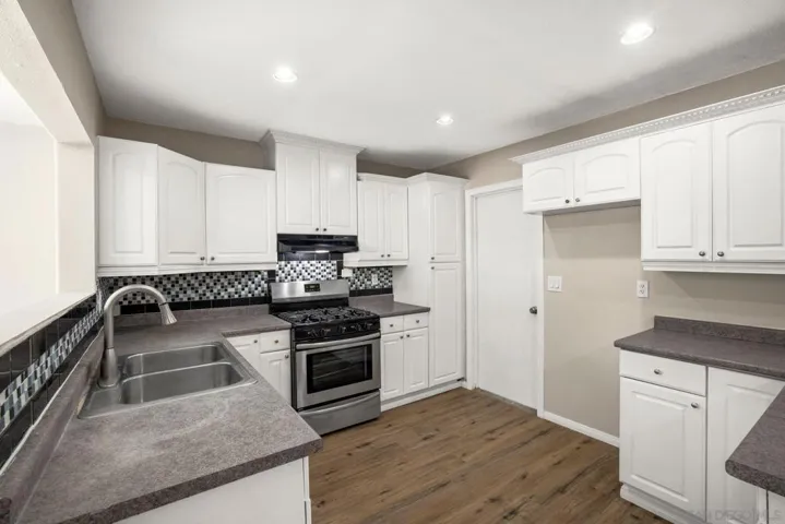 7471 Black Oak Rd, San Diego, California 92114
