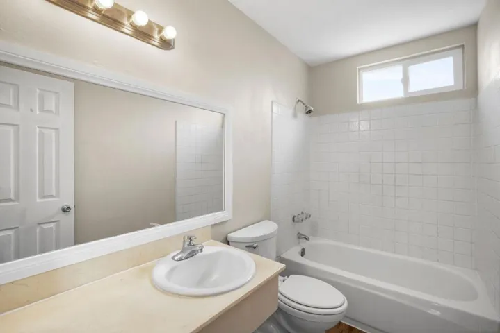 7471 Black Oak Rd, San Diego, California 92114