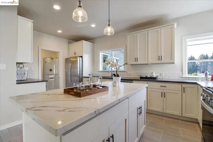 2211 Coloma St, Oakland, California 94602