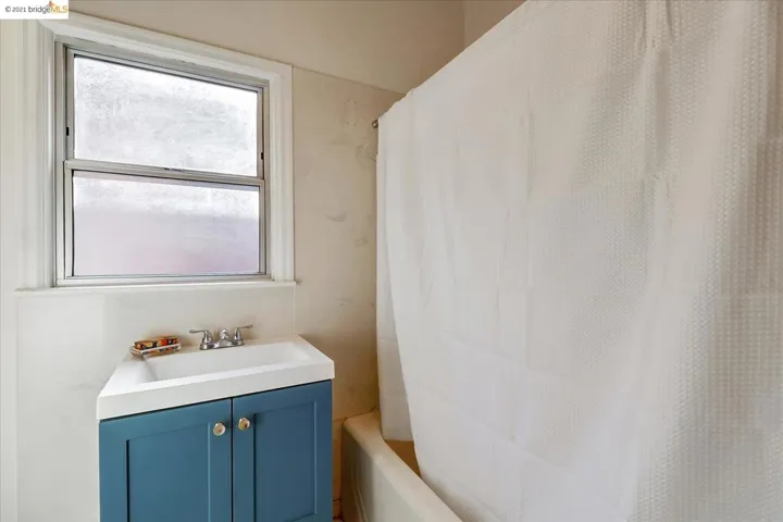 2211 Coloma St, Oakland, California 94602