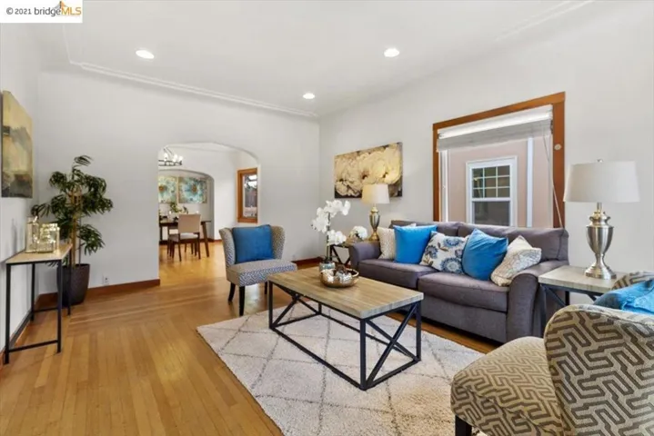 3601 Lakeshore Ave, Oakland, California 94610
