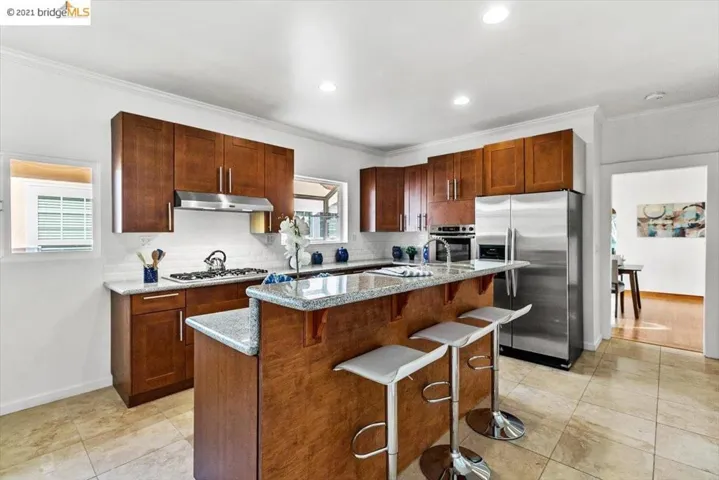 3601 Lakeshore Ave, Oakland, California 94610
