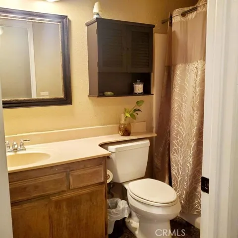 22351 Broken Lance Road, Apple Valley, California 92307