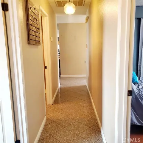22351 Broken Lance Road, Apple Valley, California 92307
