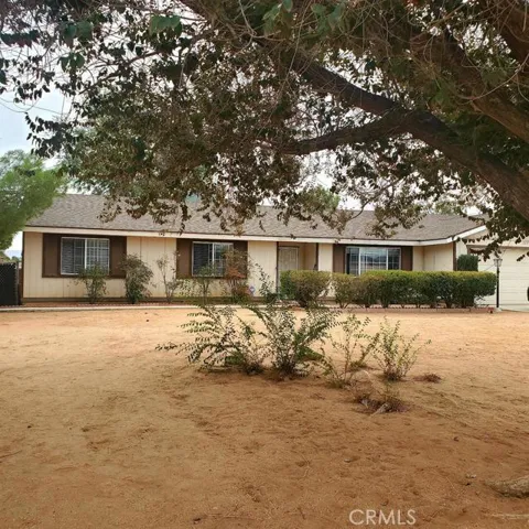 22351 Broken Lance Road, Apple Valley, California 92307