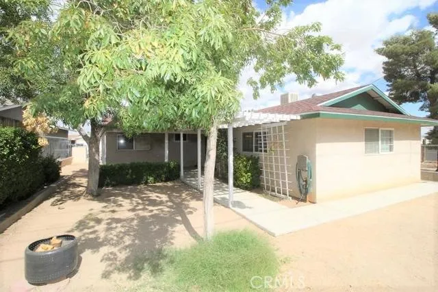 1708 Paloma Street, Barstow, California 92311