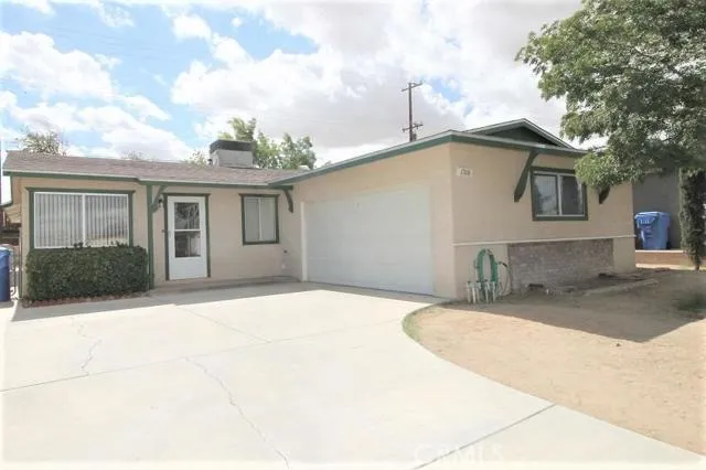 1708 Paloma Street, Barstow, California 92311