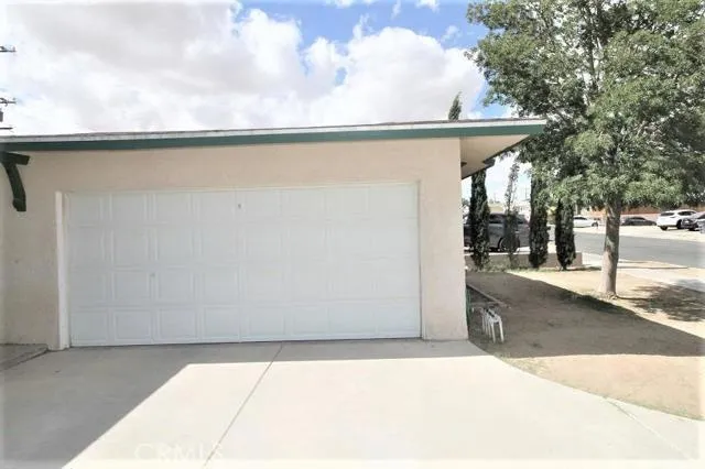 1708 Paloma Street, Barstow, California 92311
