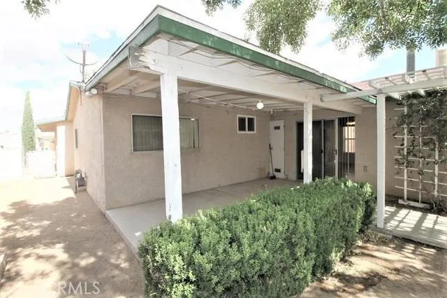 1708 Paloma Street, Barstow, California 92311
