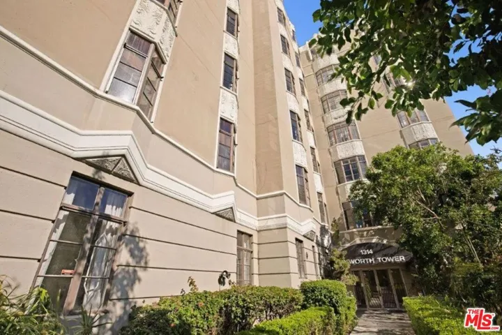 1314 N Hayworth Avenue 203, West Hollywood, California 90046