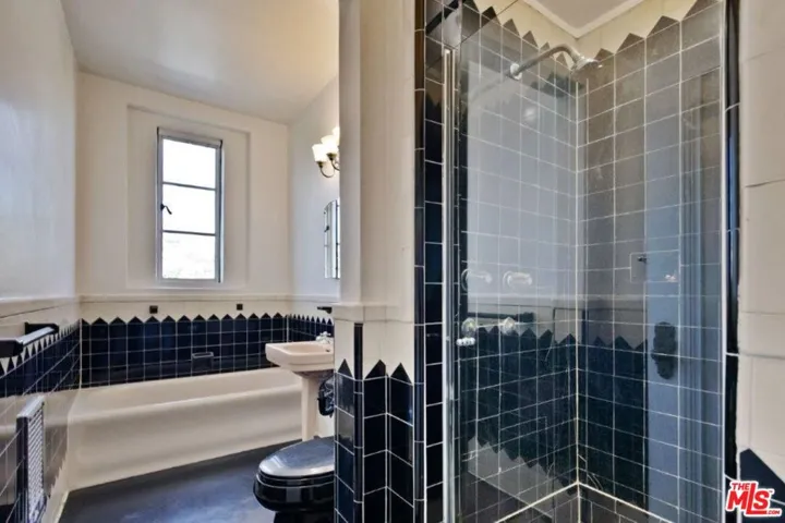1314 N Hayworth Avenue 203, West Hollywood, California 90046