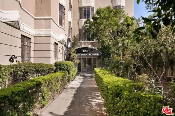 1314 N Hayworth Avenue 203, West Hollywood, California 90046