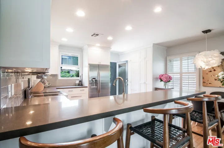 Breakfast Bar