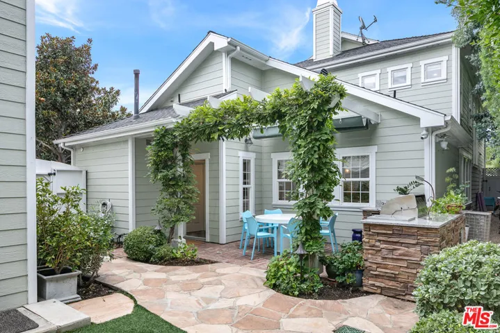1059 Galloway Street, Pacific Palisades, California 90272