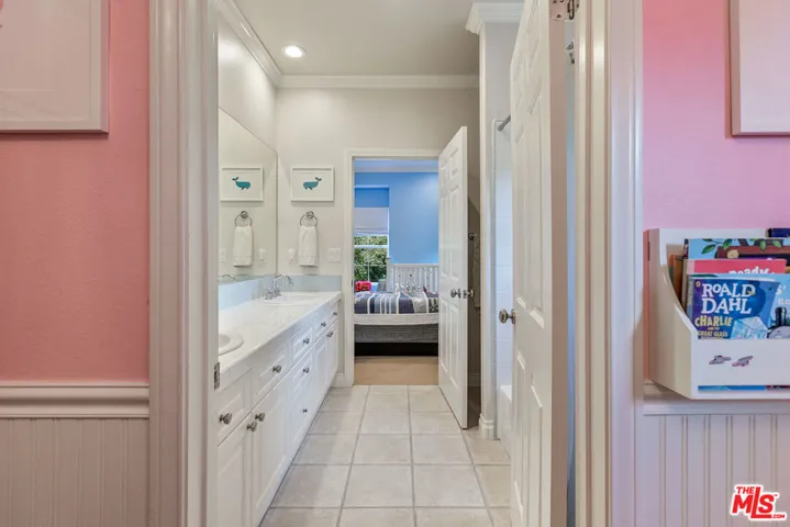 1059 Galloway Street, Pacific Palisades, California 90272