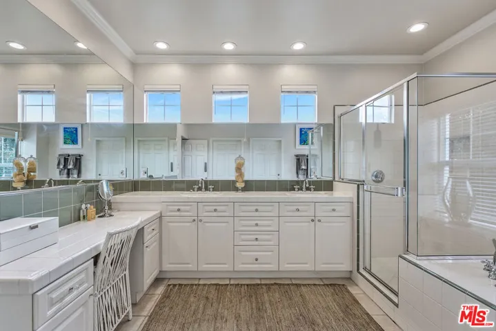 1059 Galloway Street, Pacific Palisades, California 90272