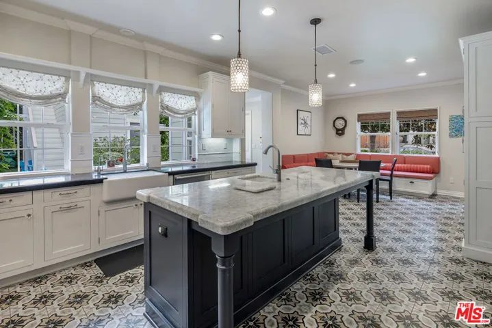 1059 Galloway Street, Pacific Palisades, California 90272