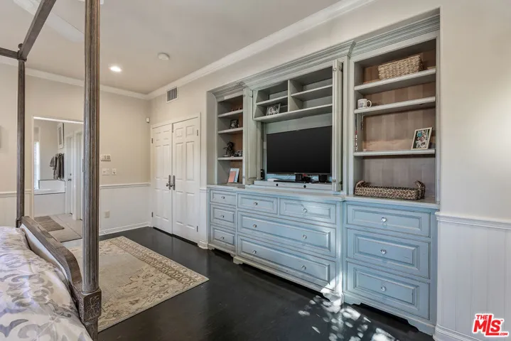 1059 Galloway Street, Pacific Palisades, California 90272