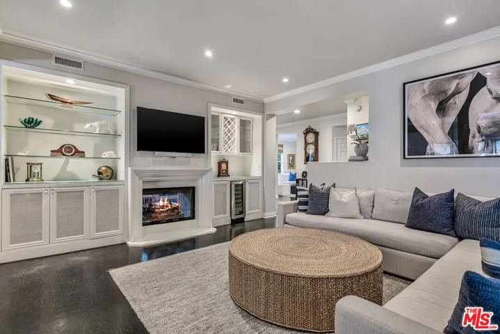 1059 Galloway Street, Pacific Palisades, California 90272