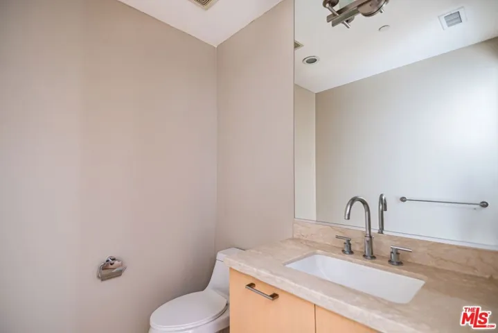 417 Caruso Avenue, Glendale, California 91210