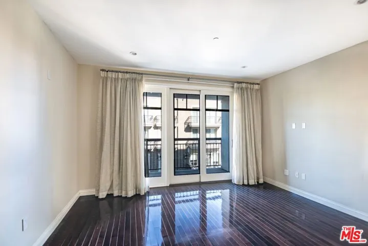 417 Caruso Avenue, Glendale, California 91210