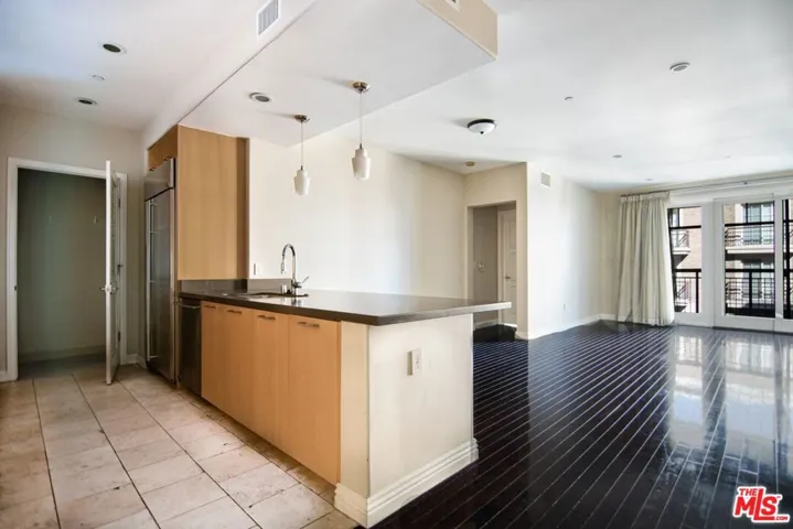 417 Caruso Avenue, Glendale, California 91210