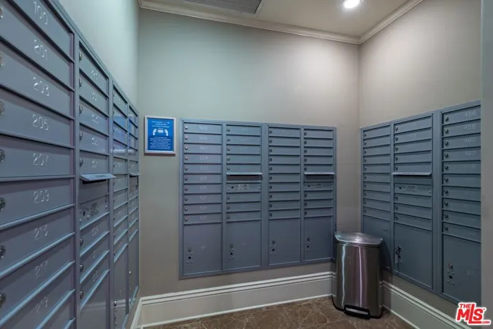 417 Caruso Avenue, Glendale, California 91210