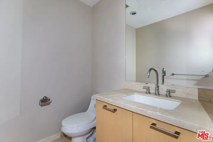 417 Caruso Avenue, Glendale, California 91210